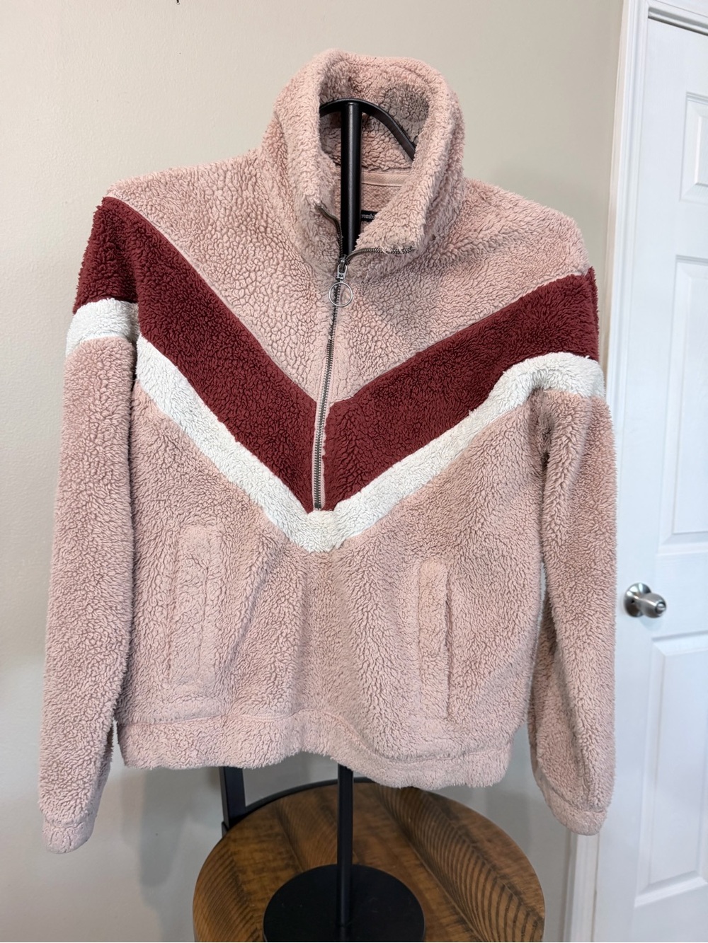 Abercrombie & Fitch Women's Sherpa 1/2 Zip Collared Jacket in size S